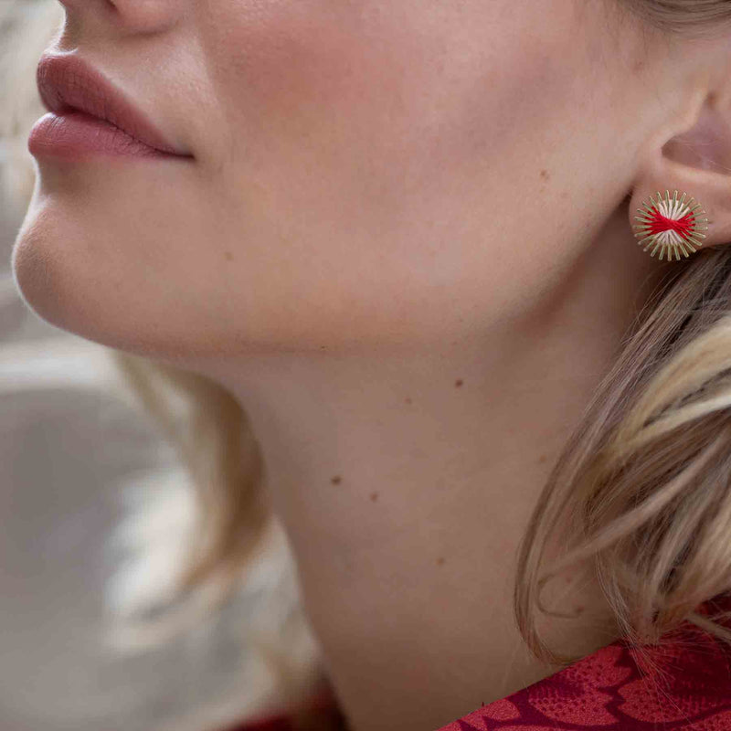boucles d'oreilles Sunny sun Naode Paris Rose Rouge, ces boucles d'oreille femme est très originale, dispo en notre boutique de bijoux créateurs à Paris et sur notre site de bijoux.