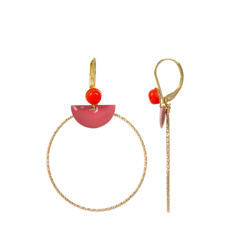 Fabriquées par Naode paris, cette boucles d'oreilles demi lune originales montrent notre design joli et simple. Avec notre boutique de bijoux à Paris, nous vous proposons également pleins de bijoux fantaisie.