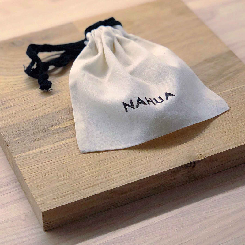 Pochon Nahua Accessories,  ce bracelet de la marque bijoux française nahua est très original et créatif. En vente en boutique de bijoux à Paris et sur le site de bijoux naode